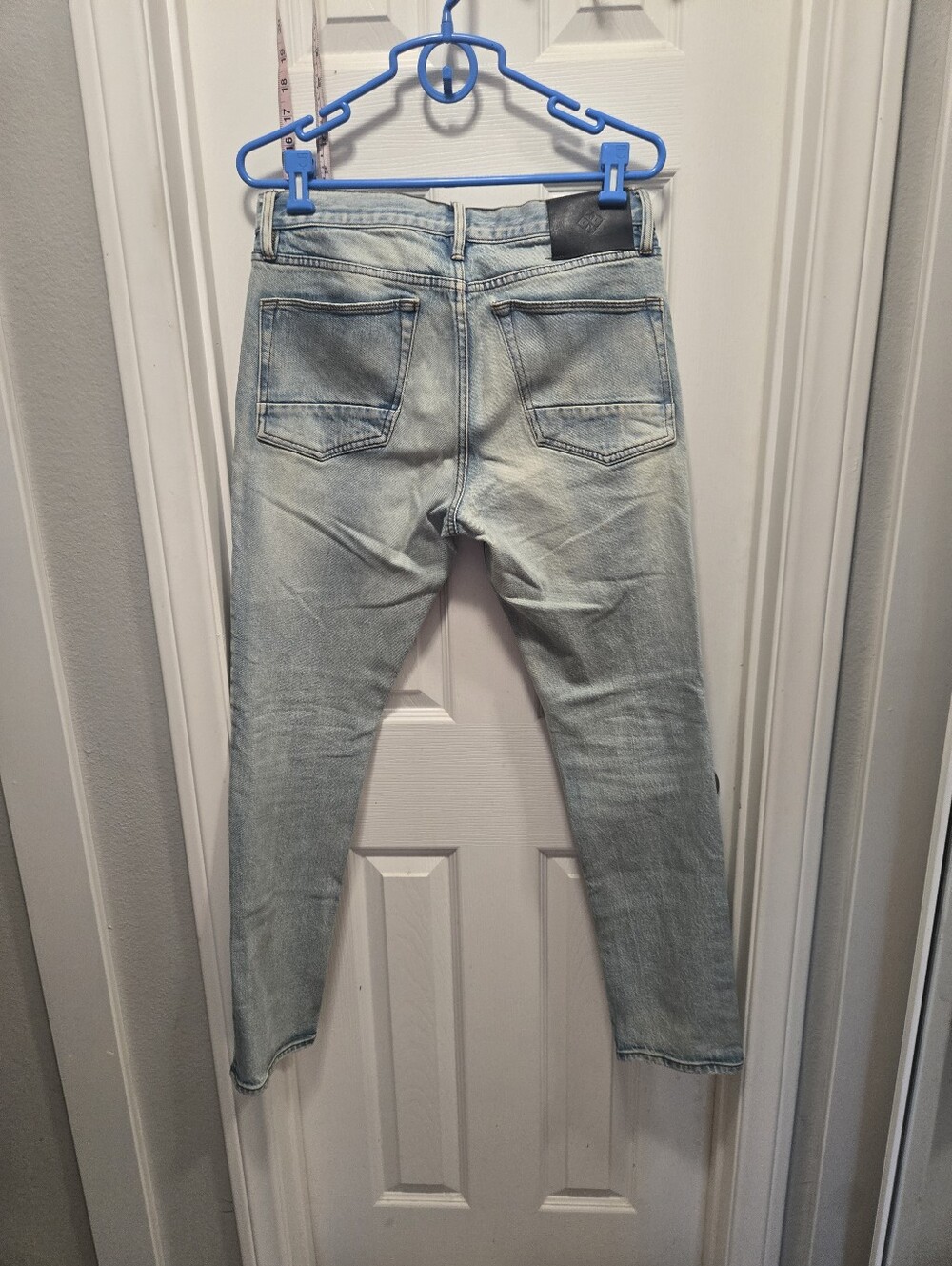 Roark Light Wash Slim Straight Men’s Jeans Size 31x30 - Picture 2 of 10